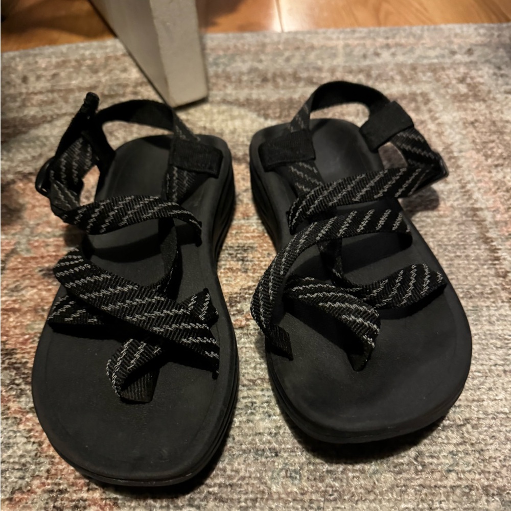 Madden Girl size 7 never worn in perfect condition.